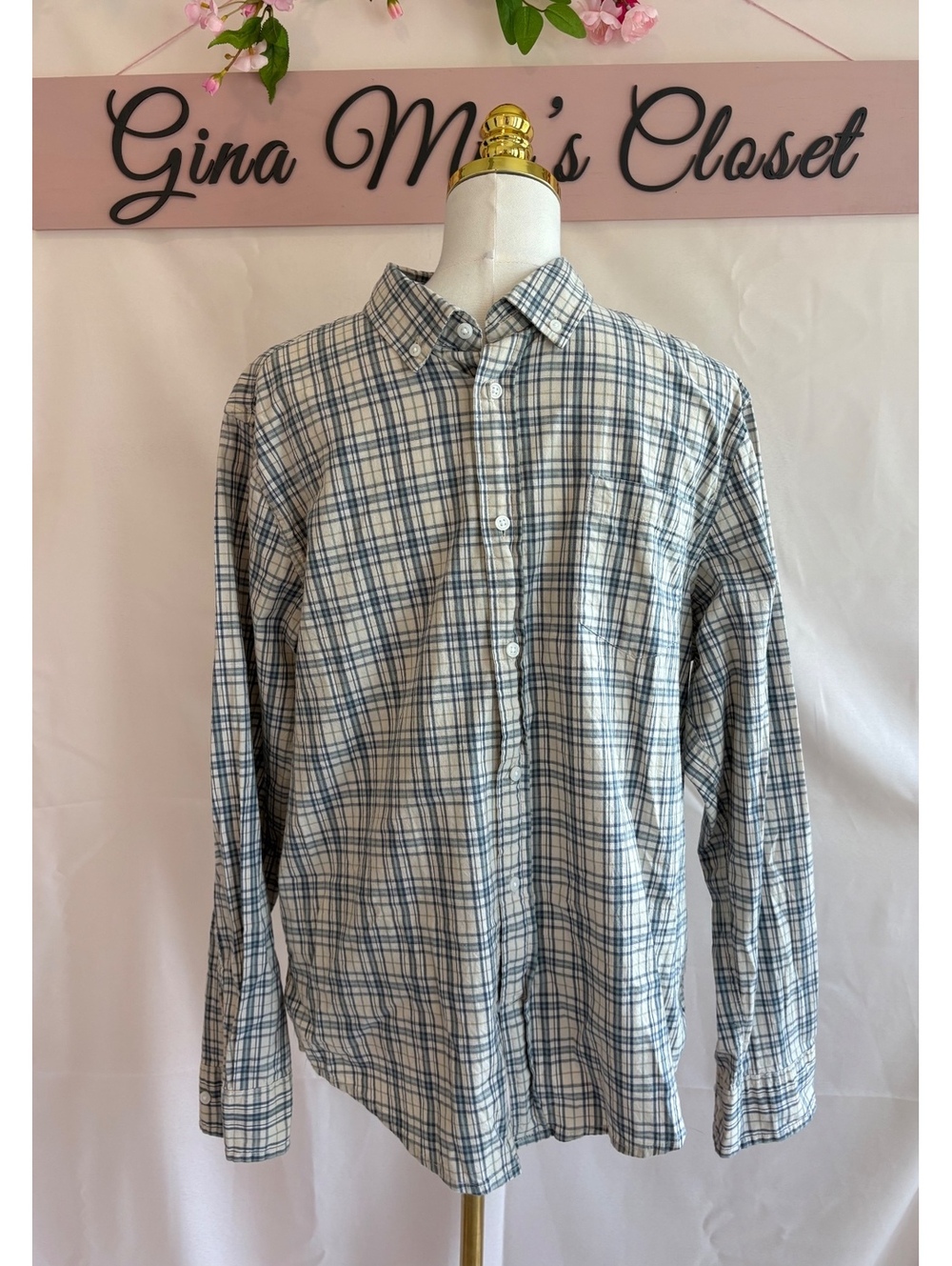 George Classic Fit Men's Medium Plaid Button-Up Shirt
